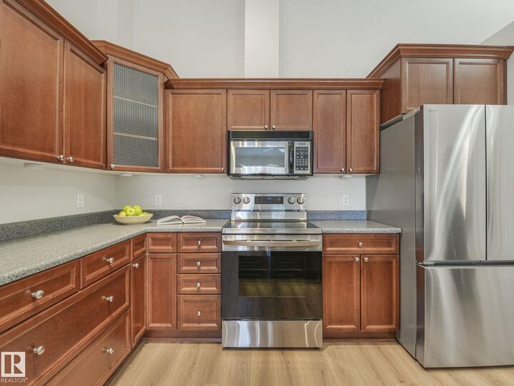 Property Photo: 10311 111 Street NW 515 AB T5K 2Y8
