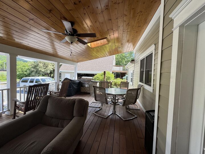 Property Photo:  228 Greenbrier Avenue  WV 24986 