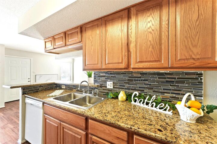 Property Photo:  6633 W Airport Boulevard 1306  TX 77035 