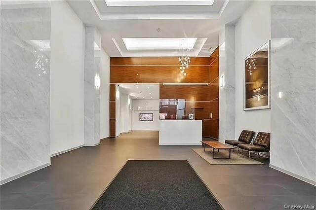 Property Photo:  4 Martine Avenue 308  NY 10606 