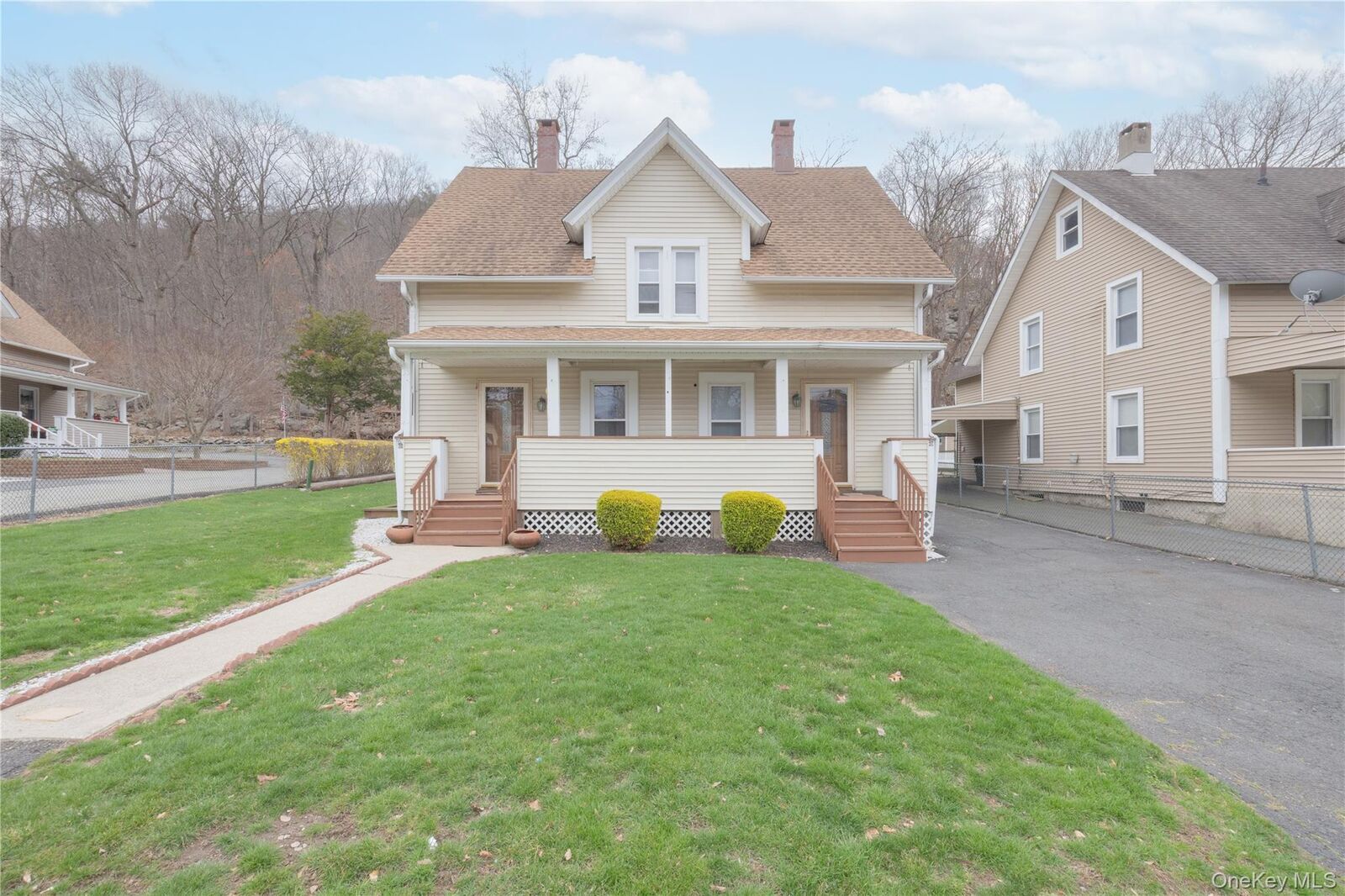 Property Photo:  10 Park Avenue  NY 10931 