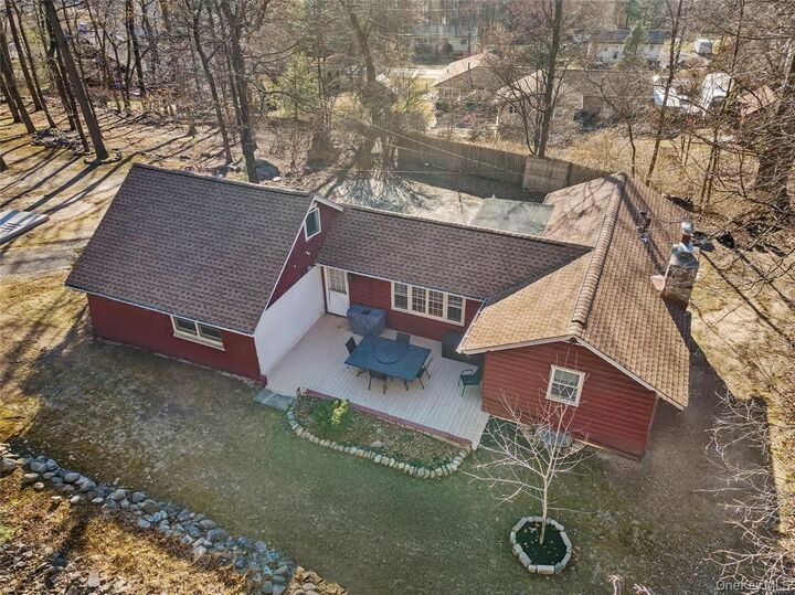 Property Photo:  3 Rodman Place  NY 10977 