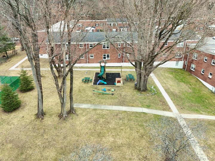 Property Photo:  120 N Broadway 14D  NY 10533 