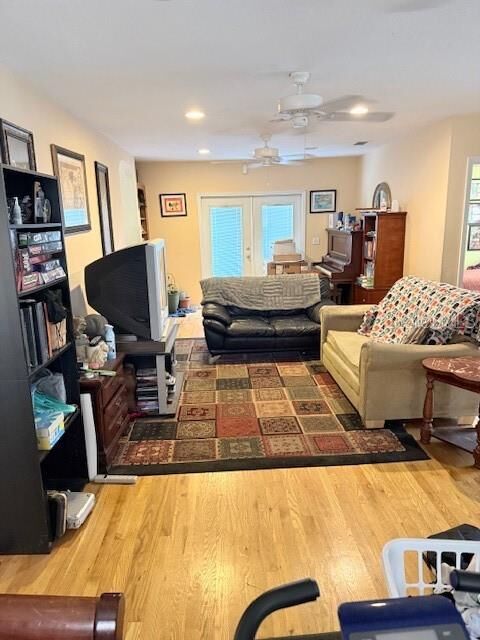 Property Photo:  212 S Bradford Avenue  FL 33609 