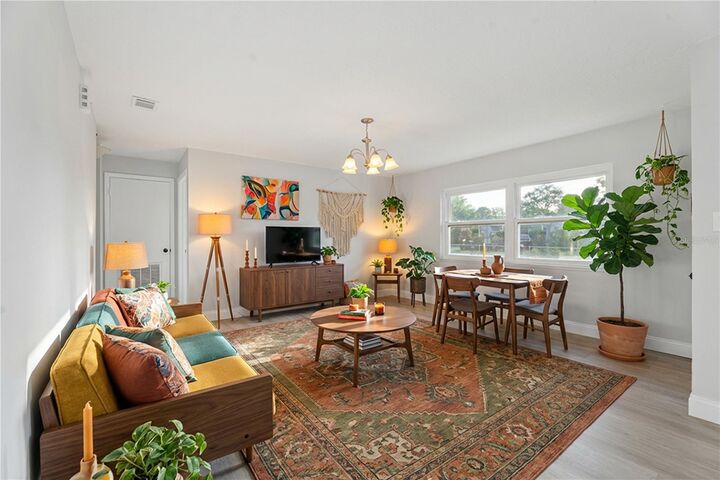 Property Photo:  2105 9th Street NE  FL 33881 