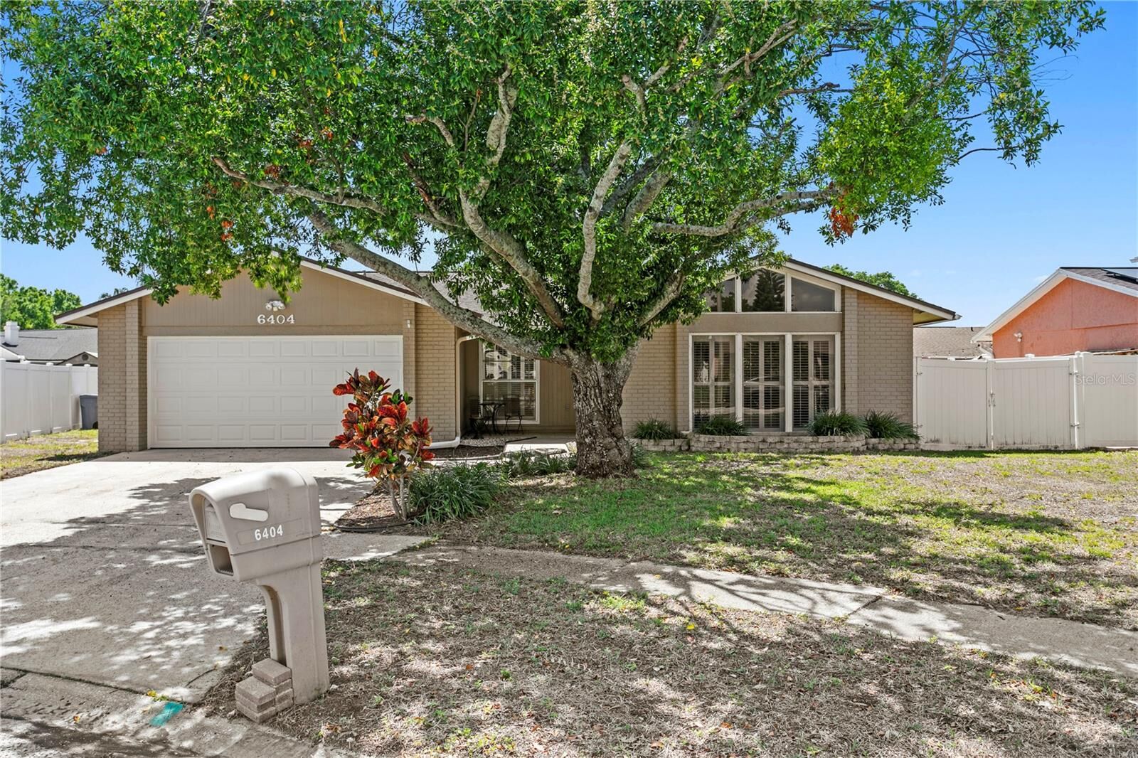 Property Photo:  6404 Heather Moor Court  FL 33634 