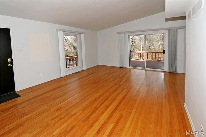 Property Photo:  529 Barcia Drive  MO 63119 