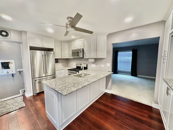 Property Photo:  1636 Manchester Avenue  IL 60154 