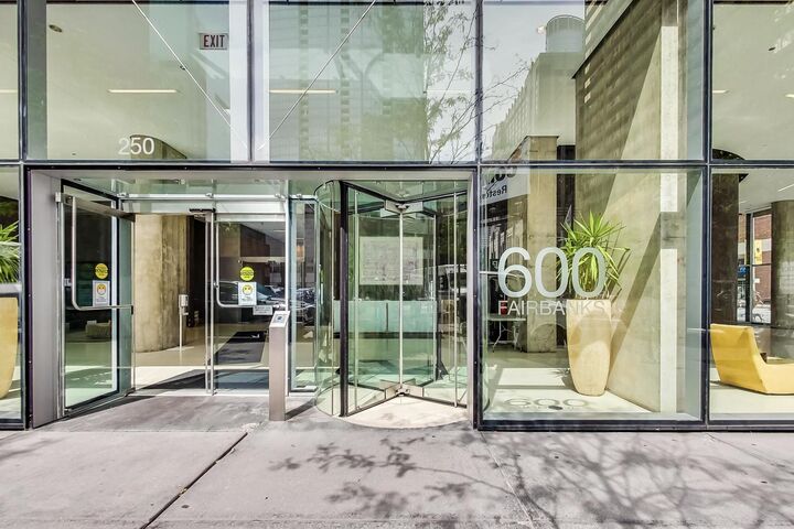 Property Photo:  600 N Fairbanks Court 2803  IL 60611 