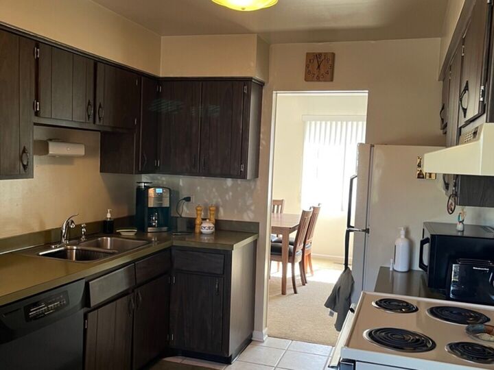 Property Photo:  1690 Darwin Court  IL 60189 