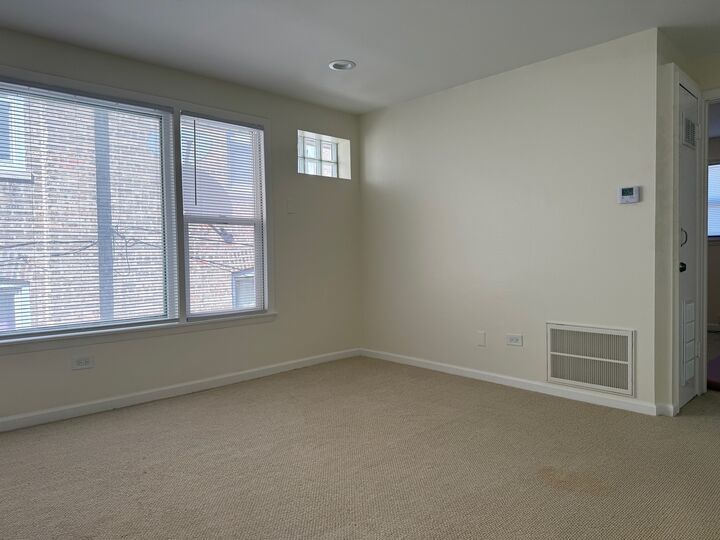 Property Photo:  11137 S Emerald Avenue 2R  IL 60628 
