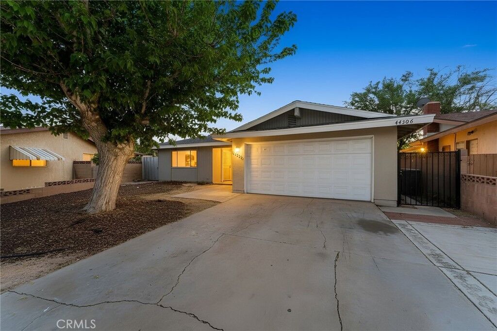 Property Photo:  44506 Tabler  CA 93535 