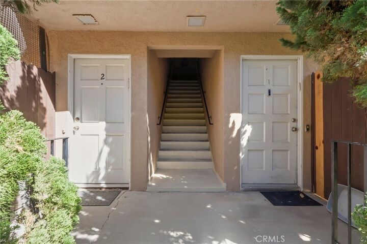 Property Photo:  1925 Gates Avenue  CA 90278 