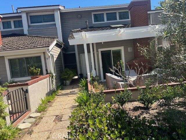 Property Photo:  13 Catalina Court  CA 90266 