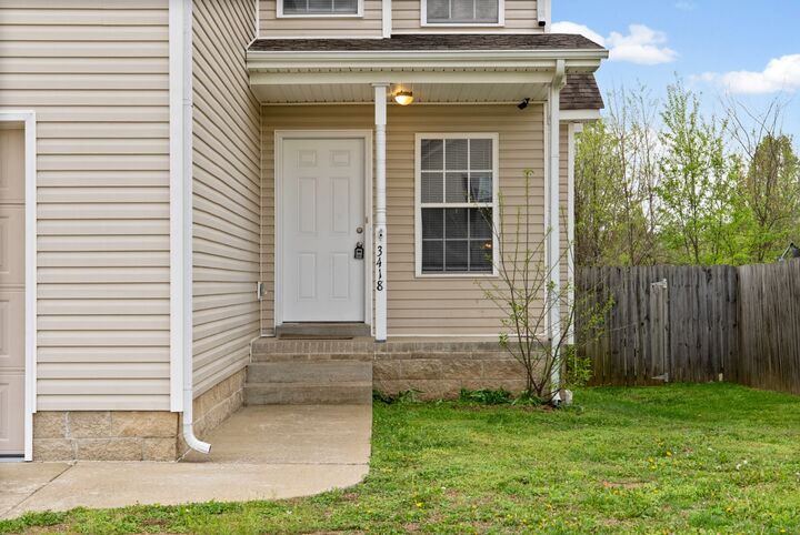 Property Photo:  3418 Foxrun Ln  TN 37042 