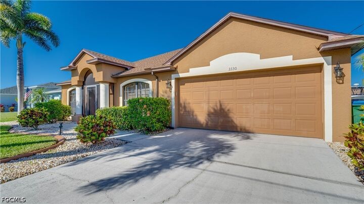 Property Photo:  3330 SW 26th Avenue  FL 33914 