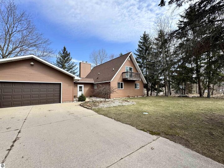 Property Photo:  1035 Cantabrian Drive  MI 48893 