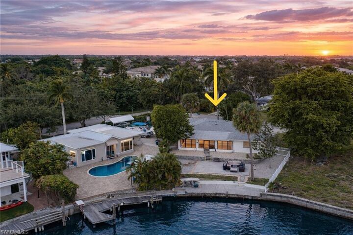 Property Photo:  3461 Lakeview Dr  FL 34112 