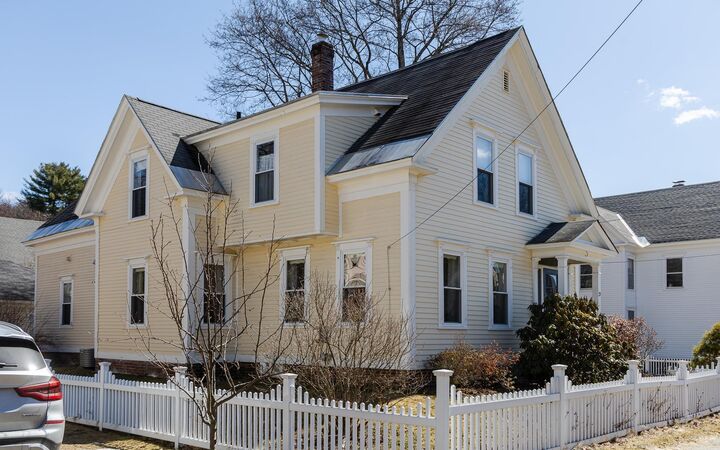 Property Photo:  29 Grant Street  NH 03431 