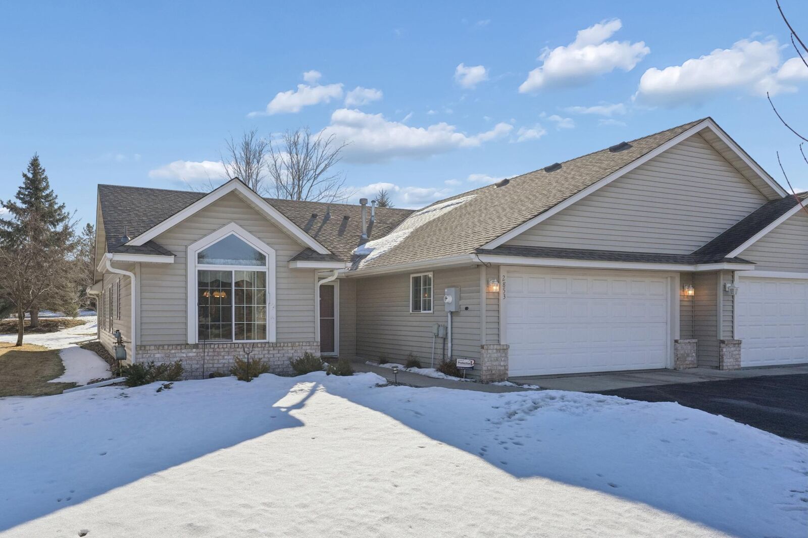 Property Photo:  2853 Aldrich Trail  MN 55125 