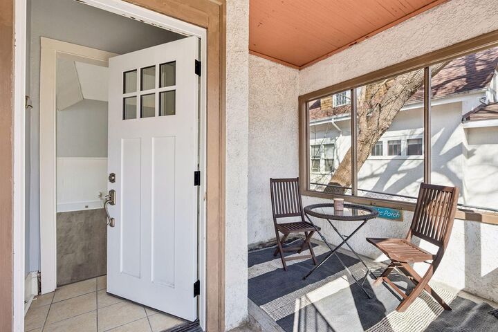 Property Photo:  815 Newton Avenue N  MN 55411 