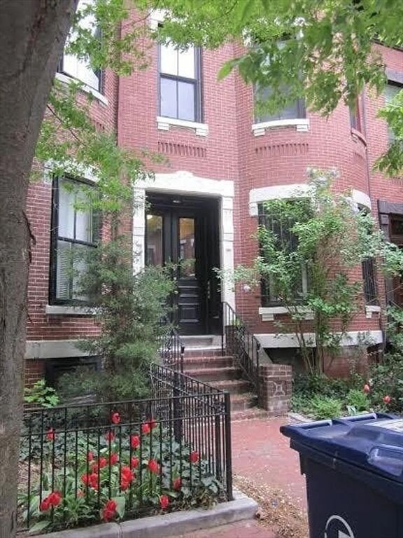 Property Photo:  17 Worthington Street 3  MA 02120 