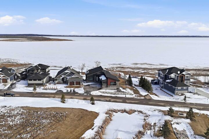 Property Photo:  141 Lakeshore Drive  AB T0B 0H3 