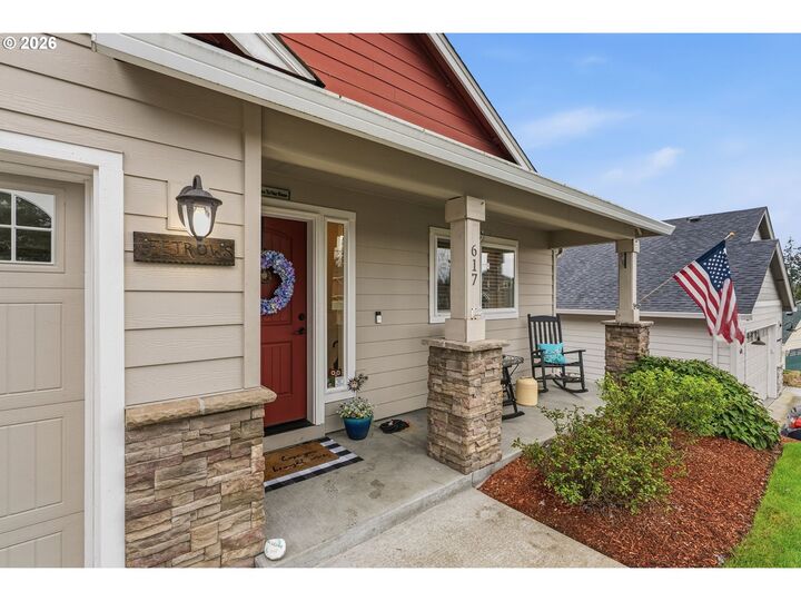 Property Photo:  617 Stone Park  WA 98625 