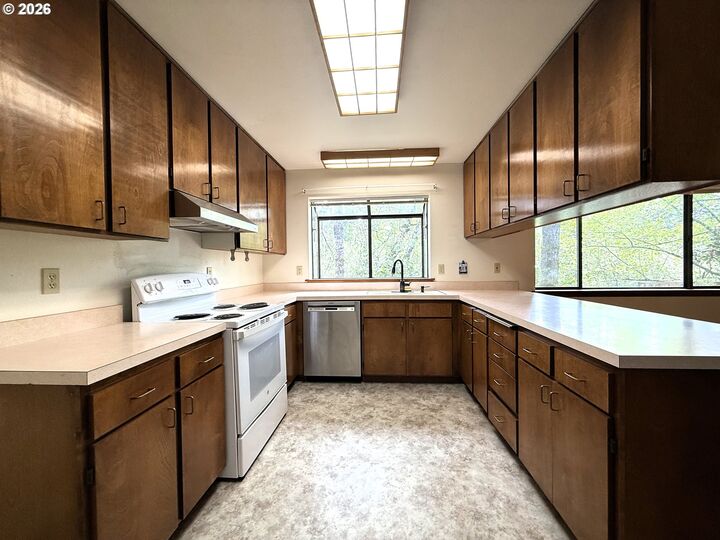 Property Photo:  1475 Glenwood Dr  OR 97415 