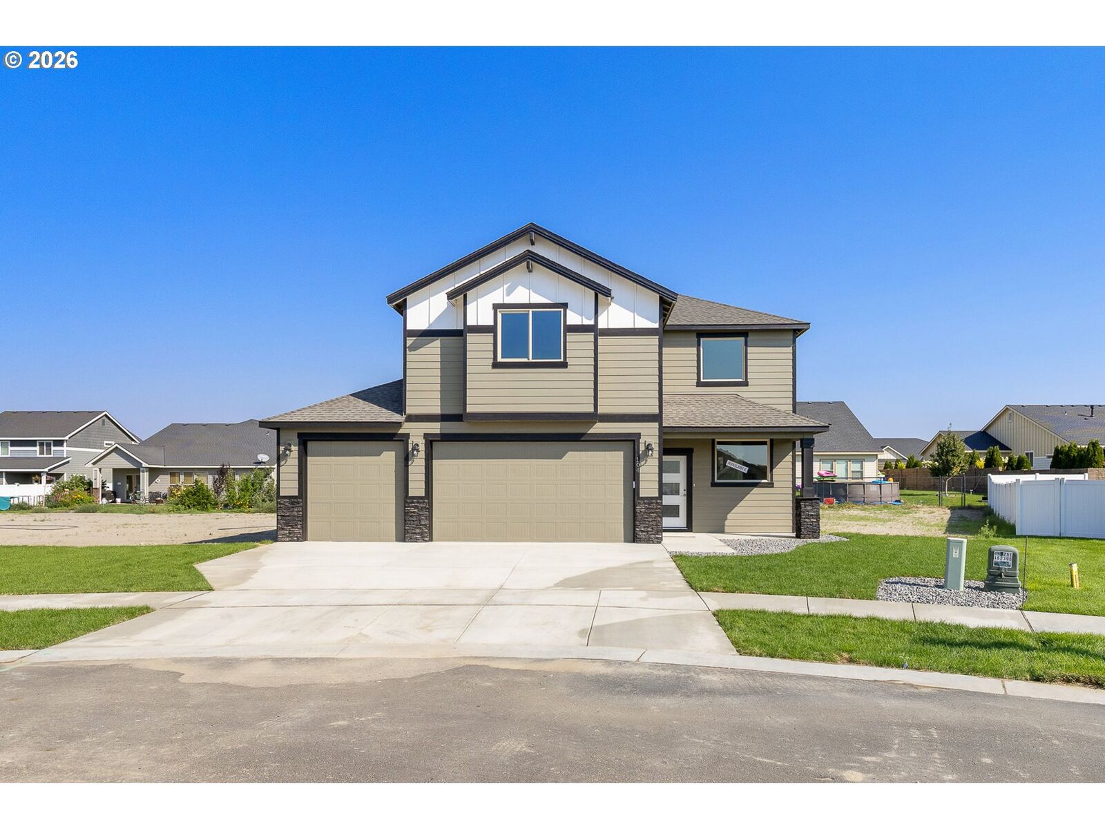 Property Photo: 104 Tiber Ct OR 97818