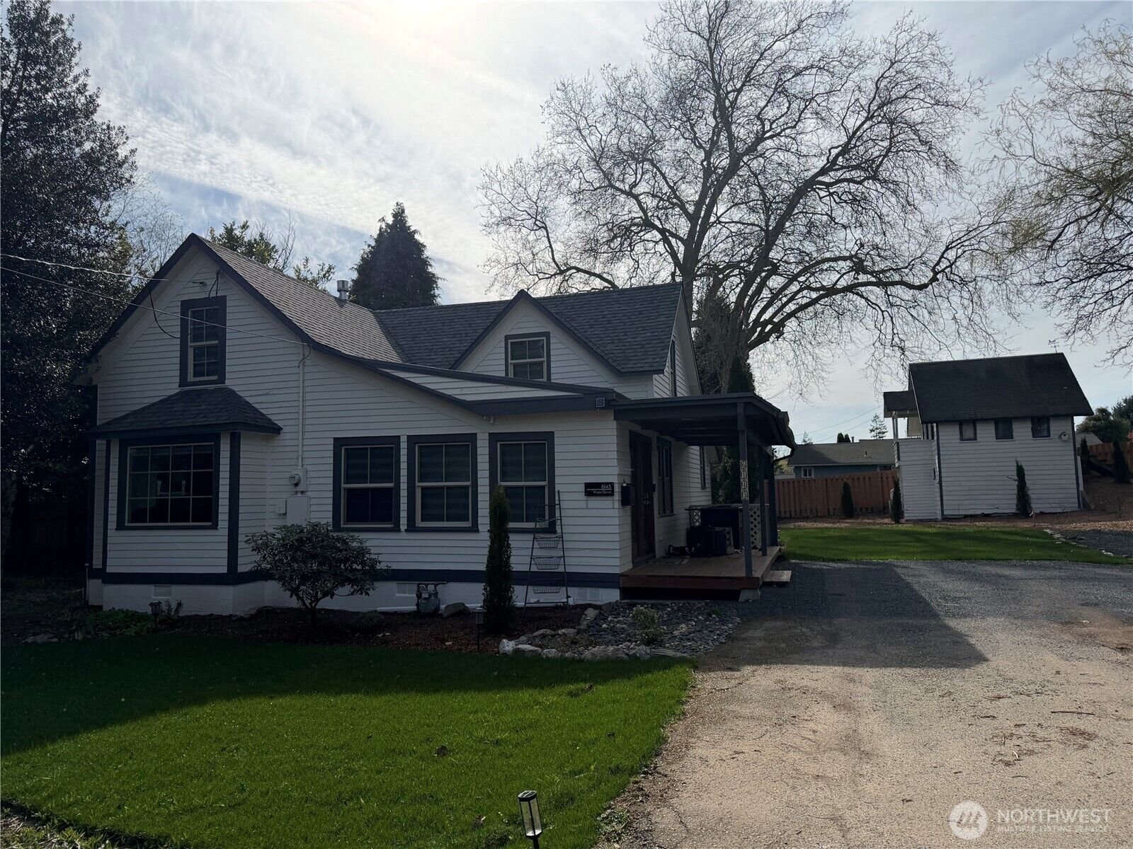 Property Photo:  6143  Vista Drive  WA 98248 