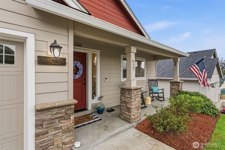 Property Photo:  617  Stone Park  WA 98625 