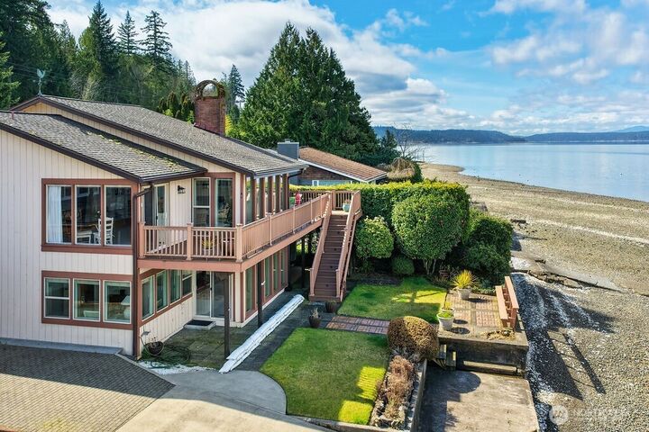 Property Photo:  16901 E State Route 106  WA 98528 