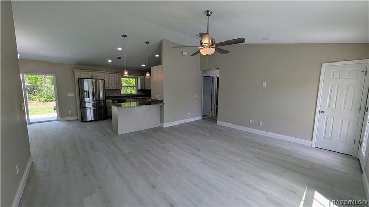 Property Photo:  7708 N Paris Drive  FL 34434 