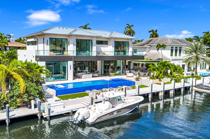 Property Photo: 408 Coral Way FL 33301