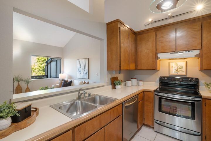 Property Photo:  1473 Alma Loop  CA 95125 