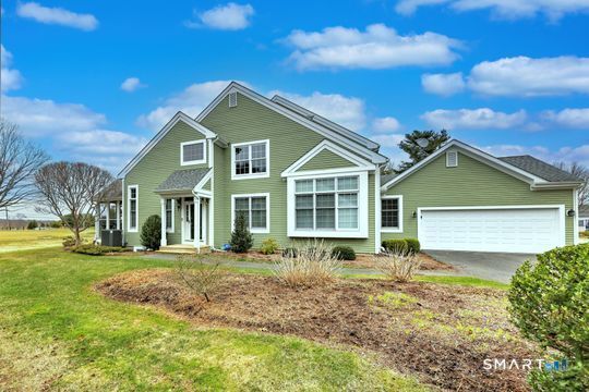 Property Photo: 11 Priorwood Gardens 11 CT 06416