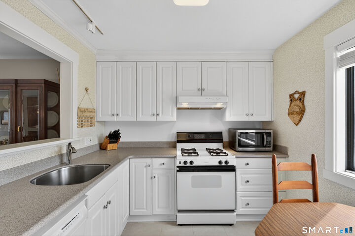 Property Photo: 196 Apache Lane A CT 06614