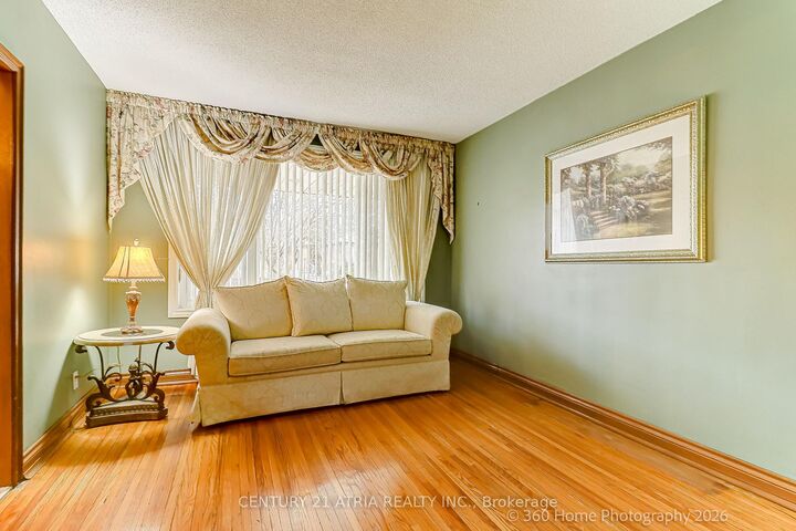 23 Tumpane Street — photo 1