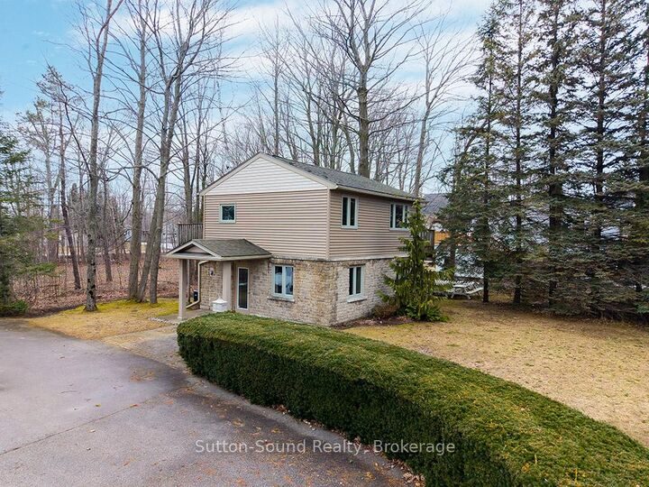Property Photo: 660 Main Street ON N0H 2T0