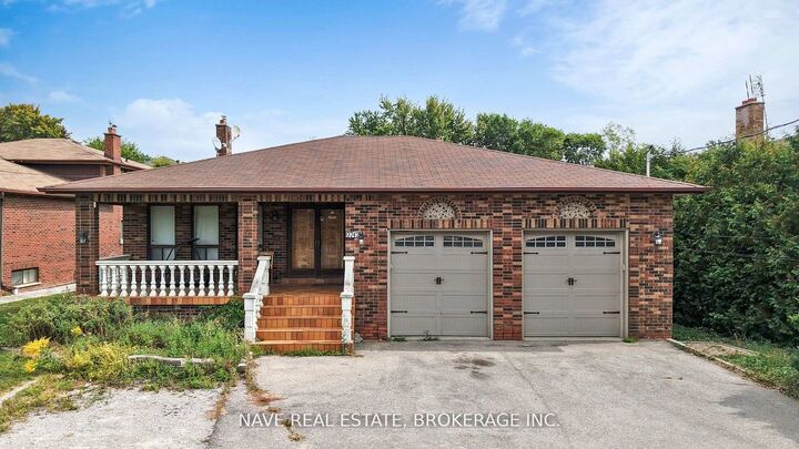9747 Bathurst Street — photo 1