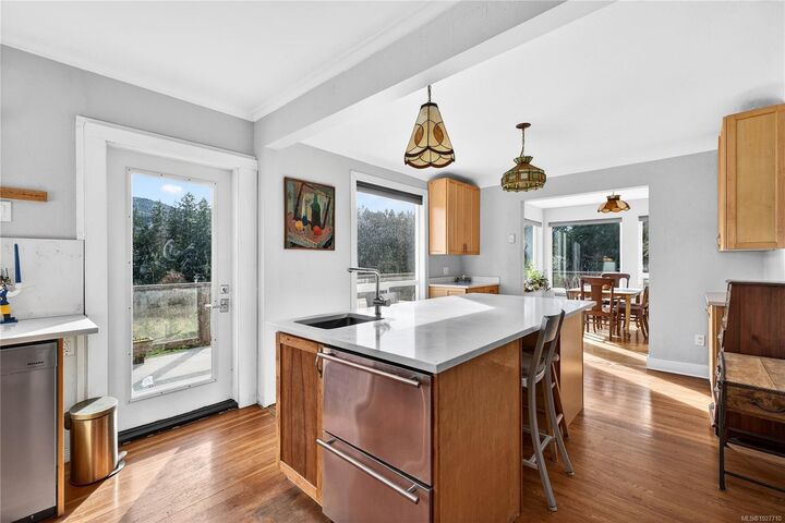 Property Photo: 133 Baker Rd BC V8K 2N6
