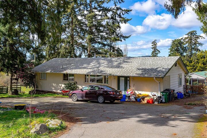 Property Photo: 4040 Holland Ave BC V8Z 5K1