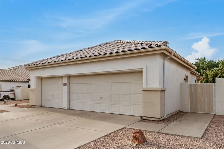 Property Photo:  6558 E Roland Street  AZ 85215 