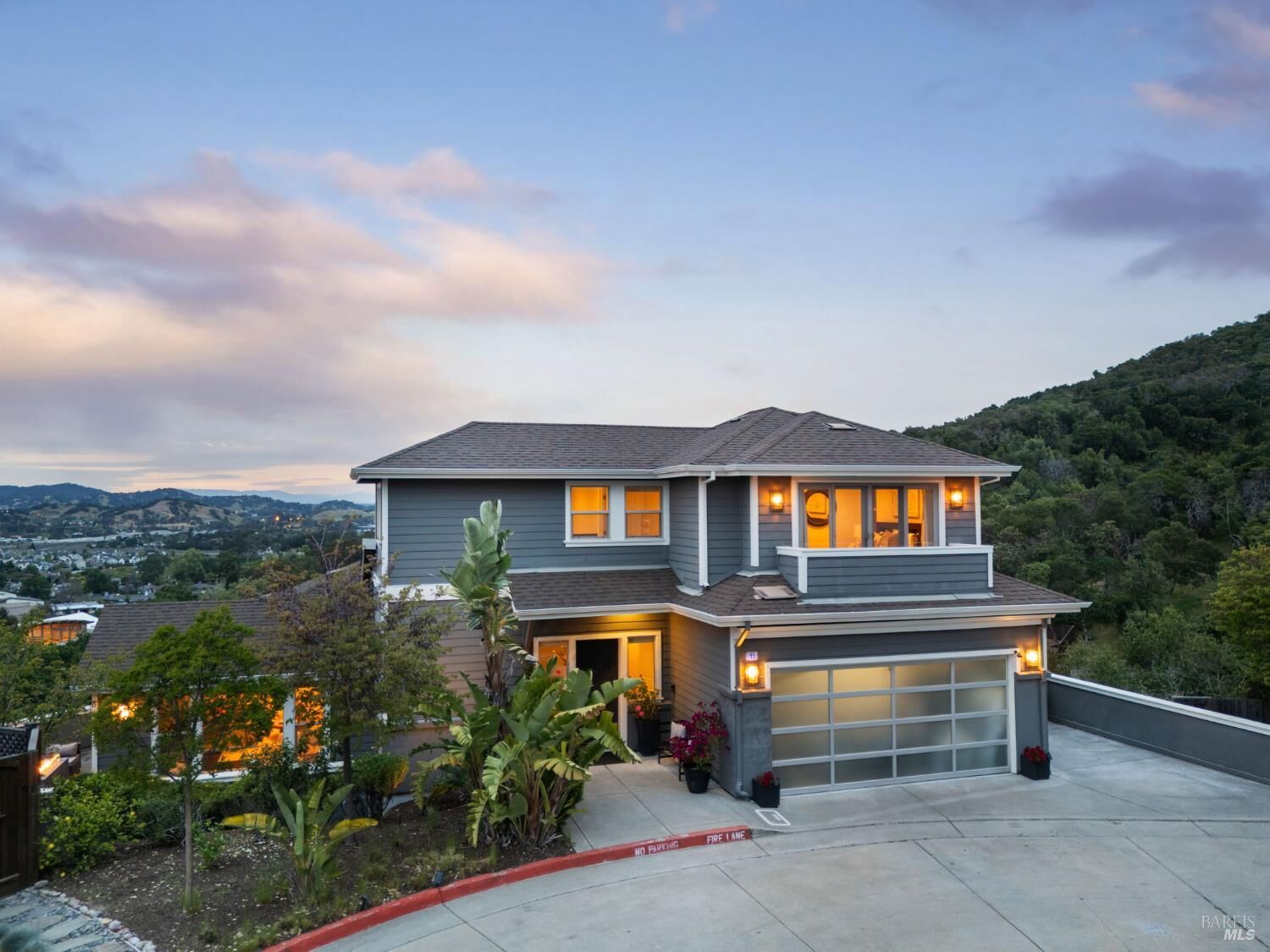 Property Photo:  11 Edgehill Way  CA 94903 
