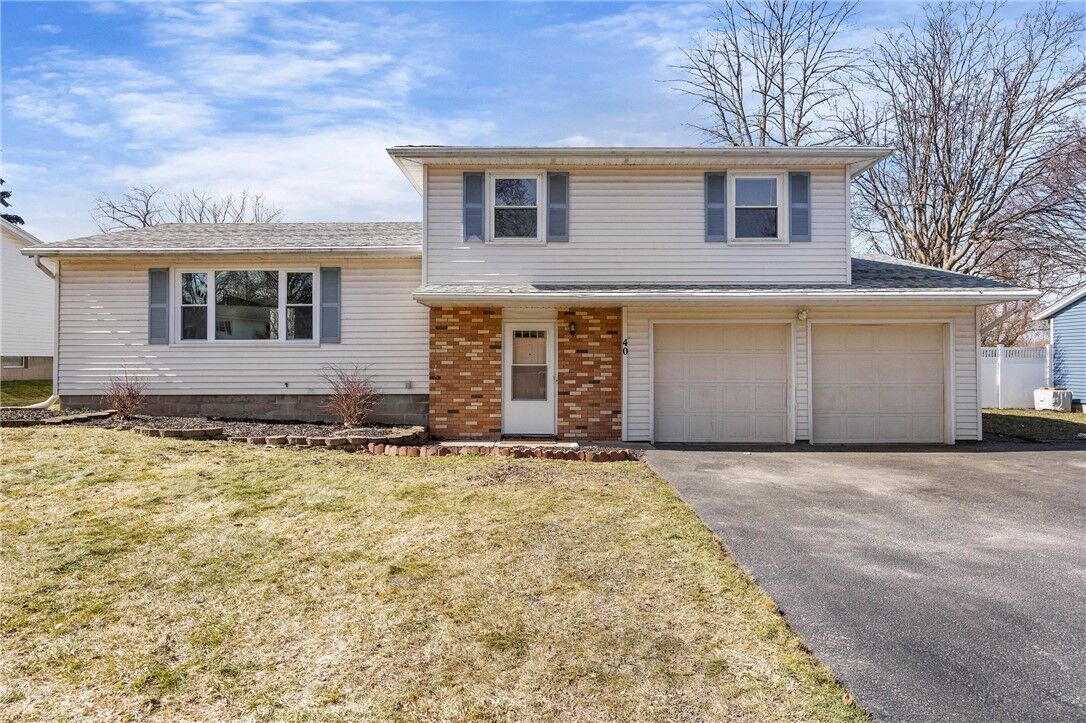 Property Photo:  40 Tradewind Drive  NY 14617 
