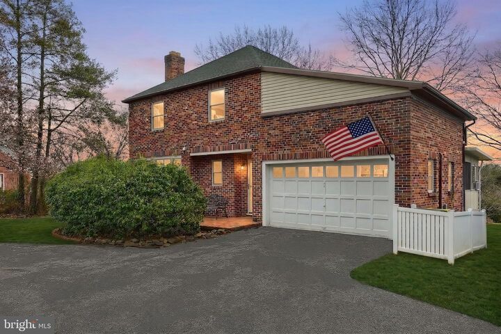 Property Photo:  990 E Canal Road  PA 17315 