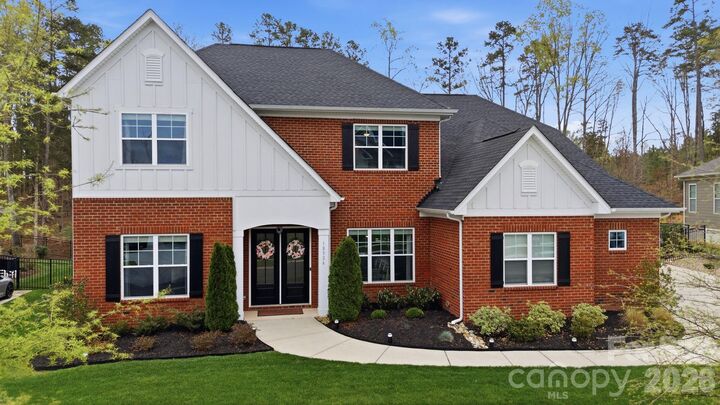 Property Photo: 18526 Doves Crest Road NC 28031