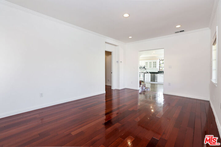 Property Photo:  252 Hampton Dr  CA 90291 