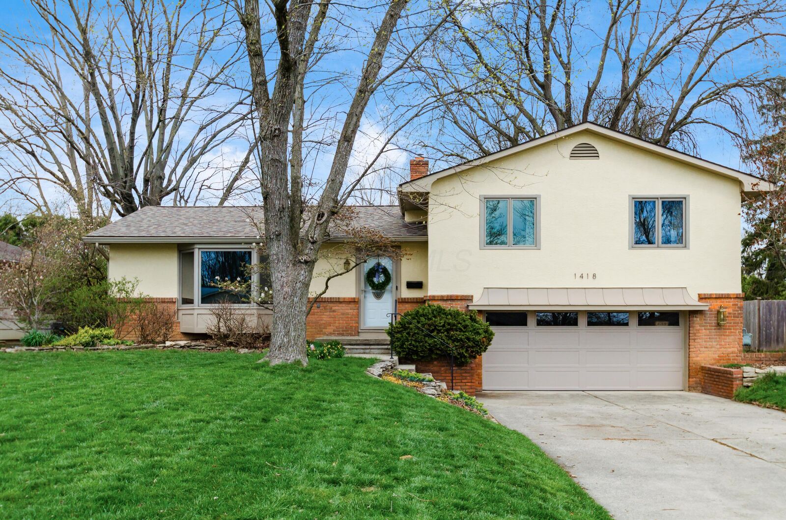 Property Photo:  1418 Northam Road  OH 43221 